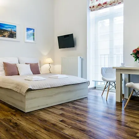 My - Topolowa 8 Cracóvia