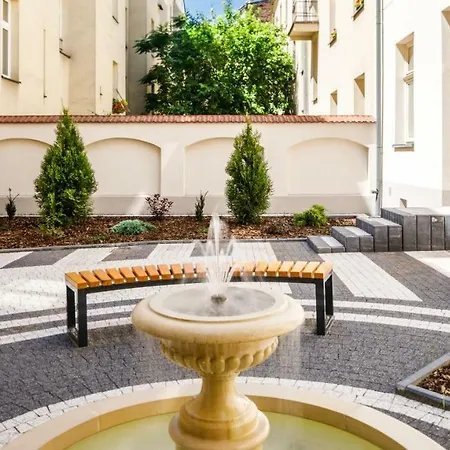 My - Topolowa 8 * Cracóvia