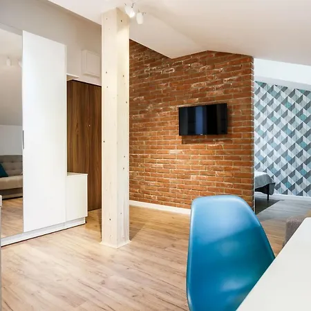 My - Topolowa 8 Apartment